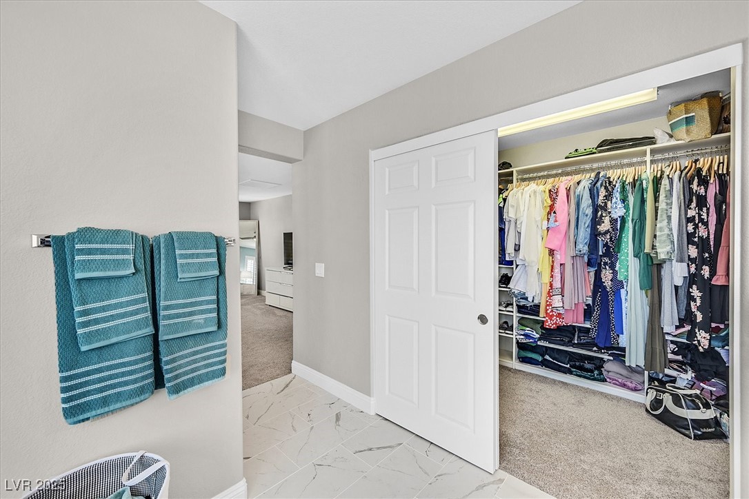 Las Vegas, Nevada 89138, United States, 3 Bedrooms Bedrooms, ,2 BathroomsBathrooms,Residential,Pending,9835