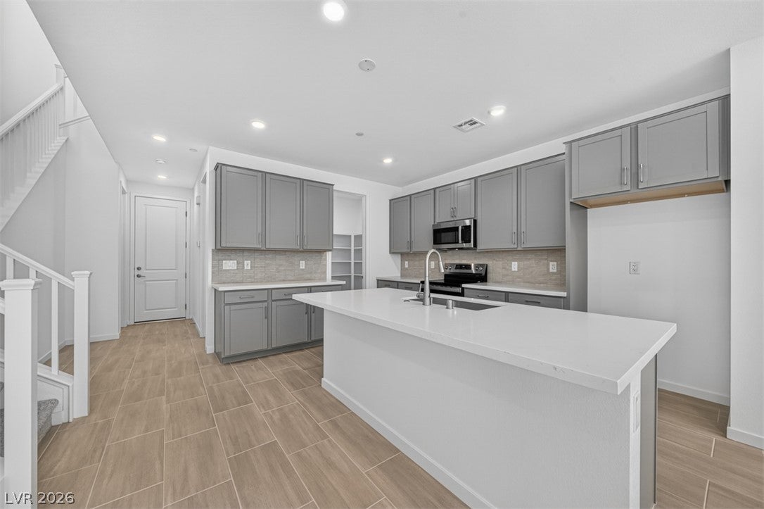 Properties 1 1530 Hopeful Lark Lane