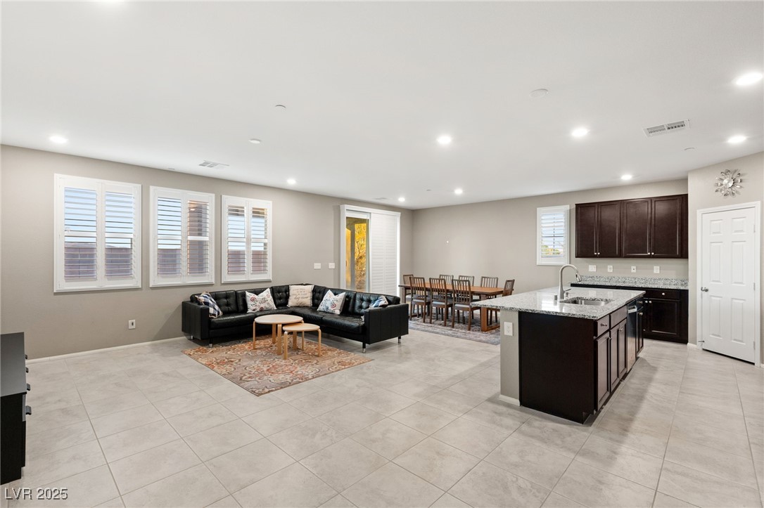 964 Midnight View Avenue