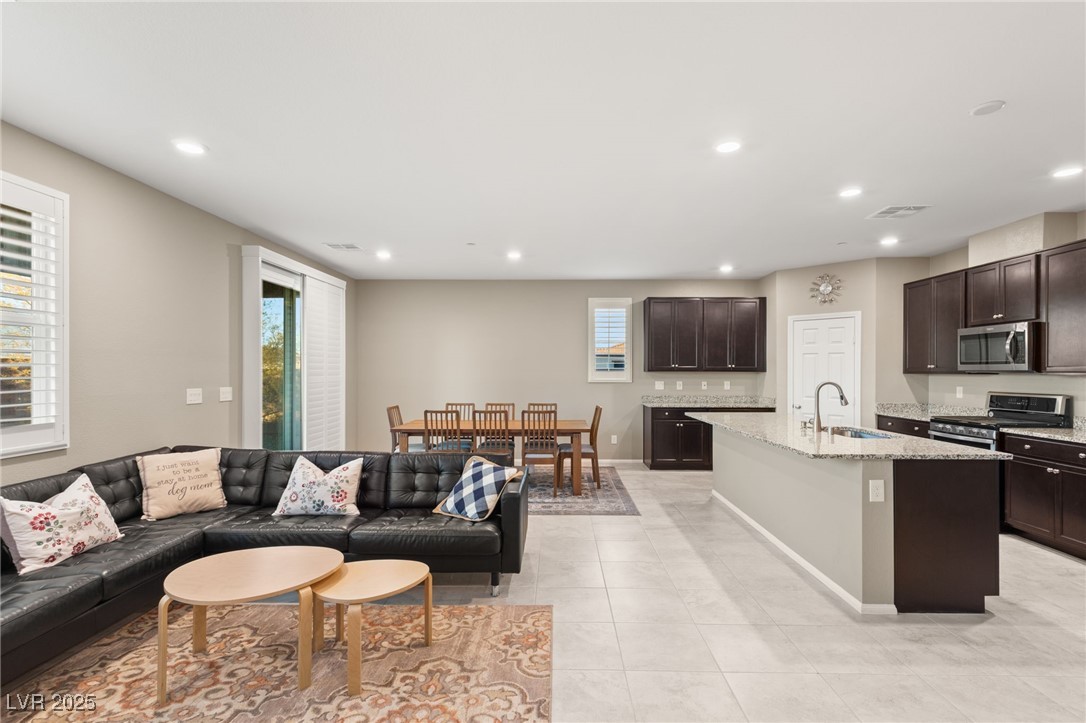 964 Midnight View Avenue