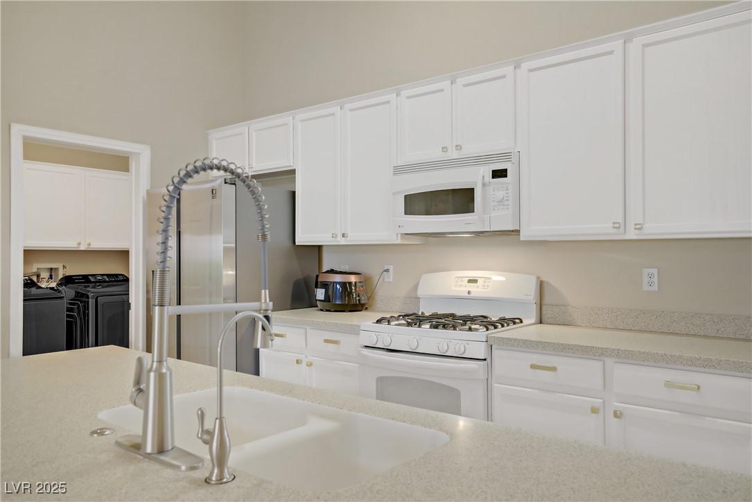 830 Roaring Falls Avenue, Henderson, Nevada image 15