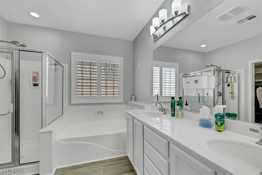 Las Vegas, Nevada 89131, United States, 3 Bedrooms Bedrooms, ,2 BathroomsBathrooms,Residential,Active,130035