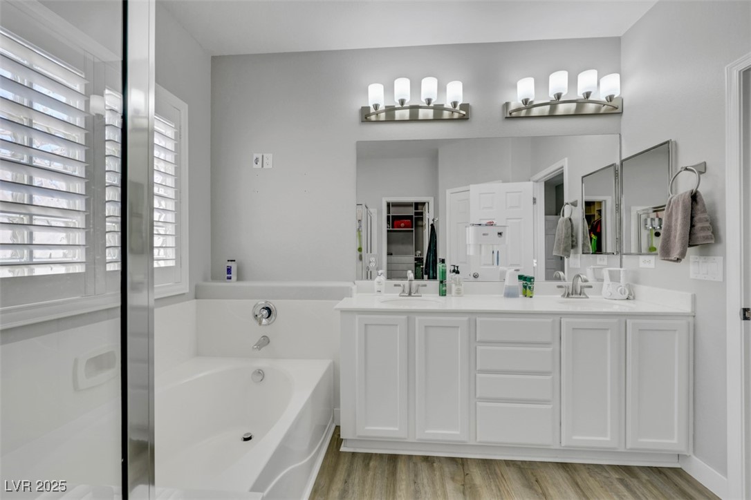 Las Vegas, Nevada 89131, United States, 3 Bedrooms Bedrooms, ,2 BathroomsBathrooms,Residential,Active,130035