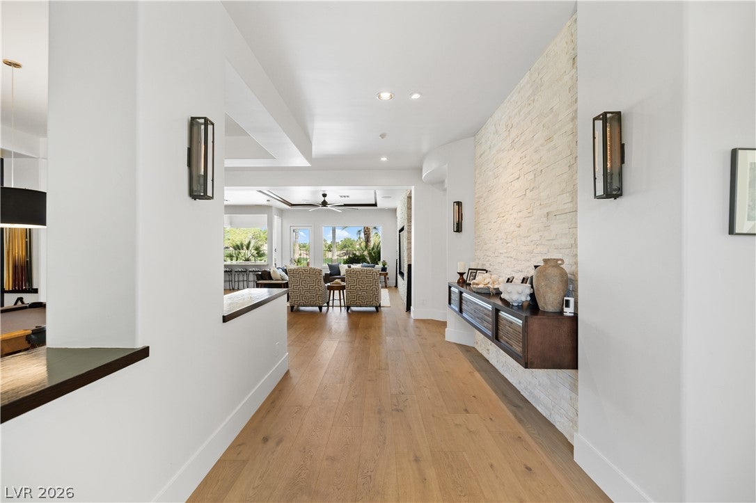 Properties 4 3084 Red Arrow Drive