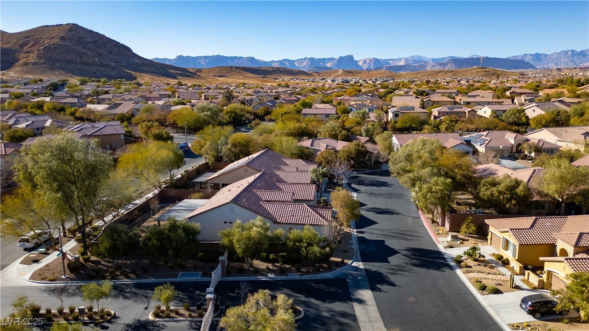 Las Vegas, Nevada 89178, United States, 6 Bedrooms Bedrooms, ,4 BathroomsBathrooms,Residential,Active,5518