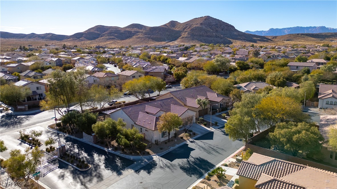 Las Vegas, Nevada 89178, United States, 6 Bedrooms Bedrooms, ,4 BathroomsBathrooms,Residential,Active,5518