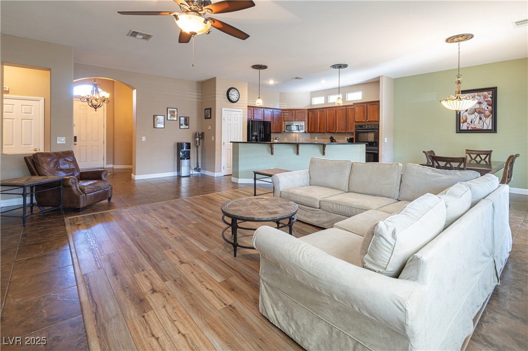 Las Vegas, Nevada 89178, United States, 6 Bedrooms Bedrooms, ,4 BathroomsBathrooms,Residential,Active,5518