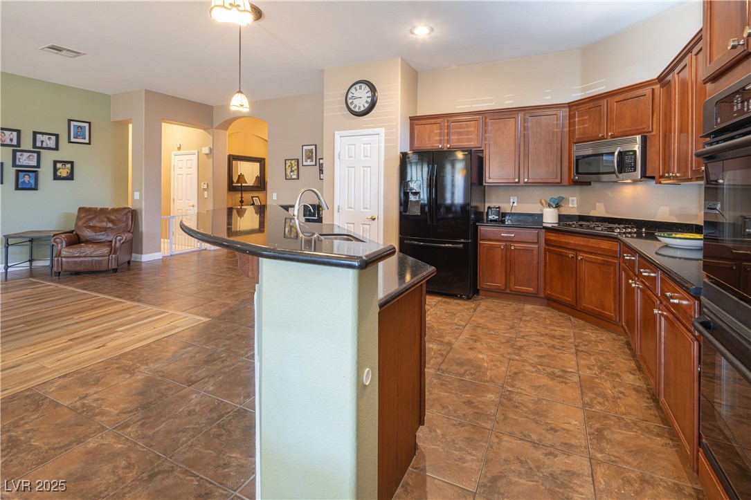 Las Vegas, Nevada 89178, United States, 6 Bedrooms Bedrooms, ,4 BathroomsBathrooms,Residential,Active,5518