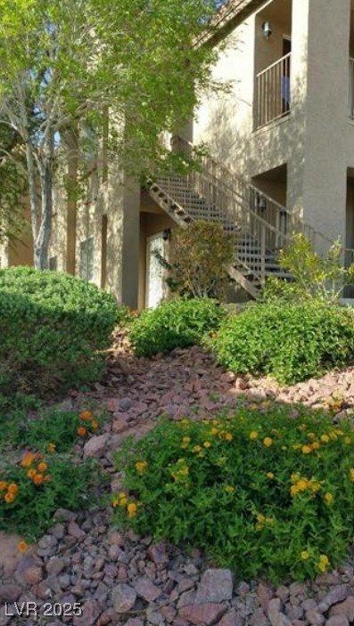 2110 Los Feliz Street 1080