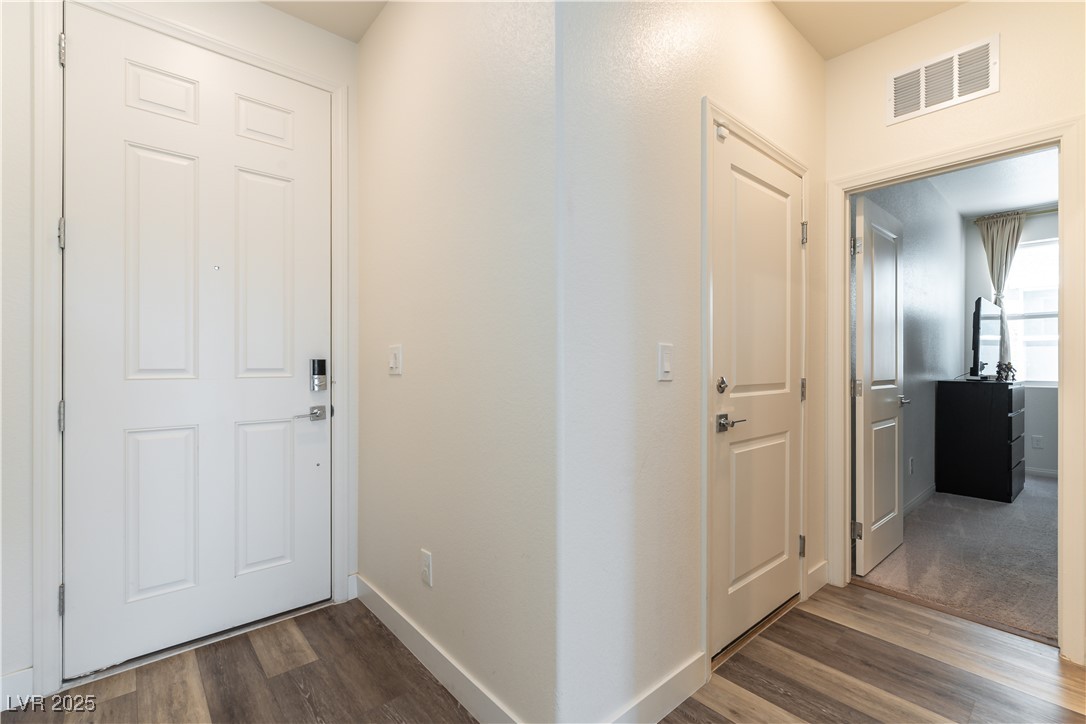 4517 Swimming Minnow Avenue, Las Vegas, Nevada image 3