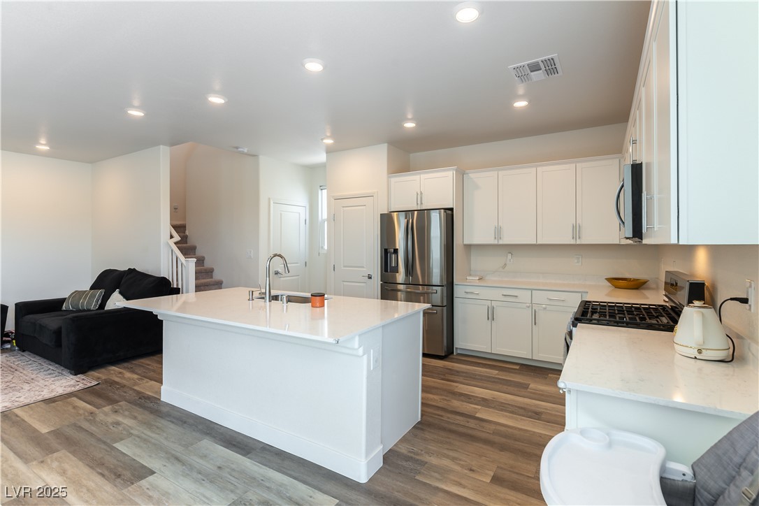 4517 Swimming Minnow Avenue, Las Vegas, Nevada image 7