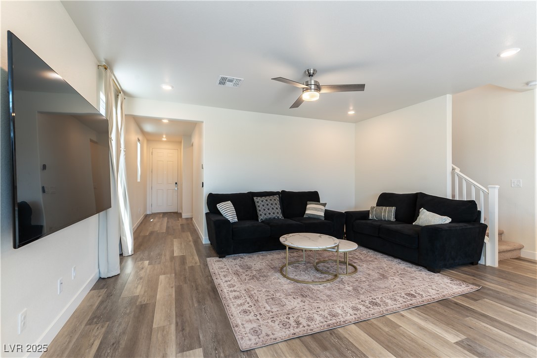 4517 Swimming Minnow Avenue, Las Vegas, Nevada image 5