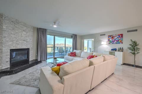 Photo of 2777 Paradise Road #1502, Las Vegas, NV 89109 (MLS # 2610465)