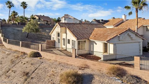 Single Family Residence in Laughlin NV 2292 Dark Canyon Court 35.jpg