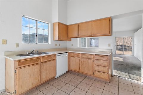 Single Family Residence in Laughlin NV 2292 Dark Canyon Court 12.jpg