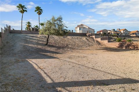 Single Family Residence in Laughlin NV 2292 Dark Canyon Court 43.jpg