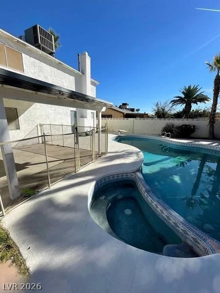 5243 Sunnywood Drive