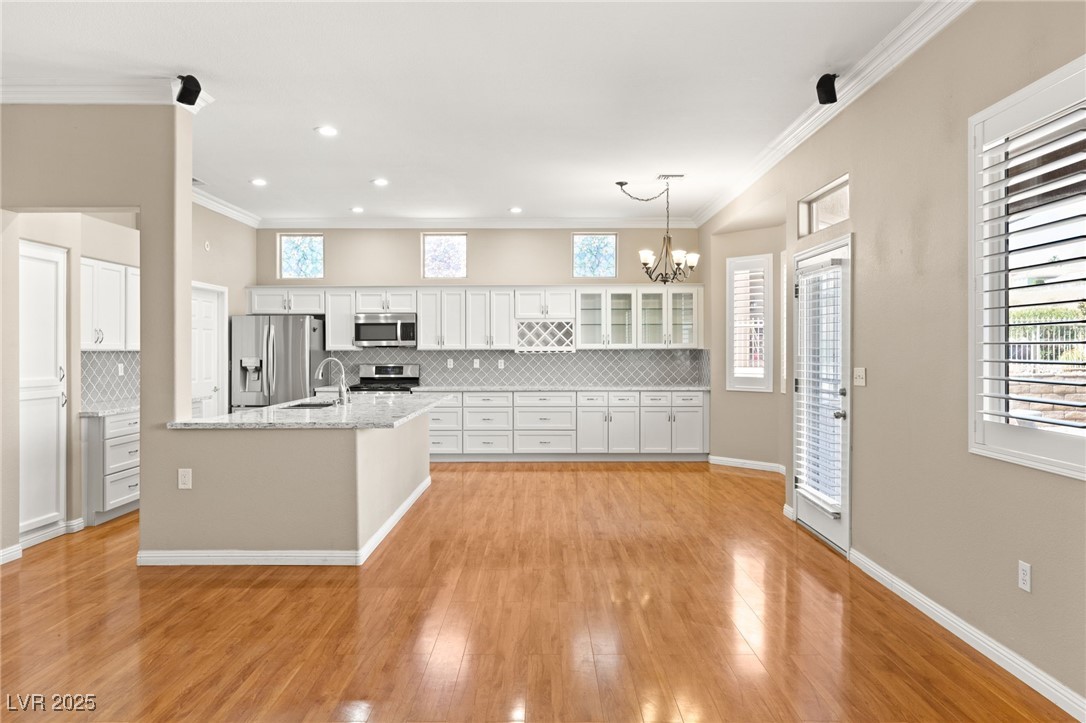 Las Vegas, Nevada 89134, United States, 2 Bedrooms Bedrooms, ,2 BathroomsBathrooms,Residential,Active,103815