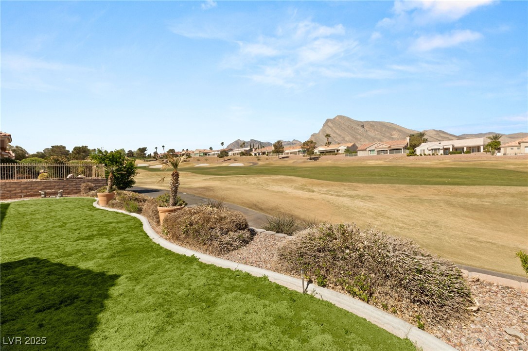 Las Vegas, Nevada 89134, United States, 2 Bedrooms Bedrooms, ,2 BathroomsBathrooms,Residential,Active,103815