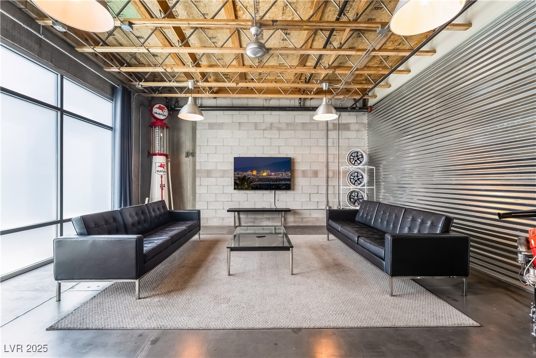 4040 E Post Road F-4