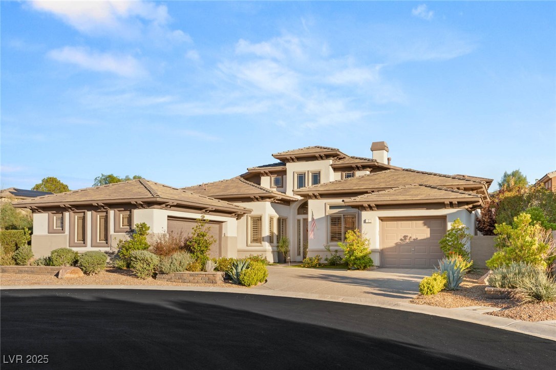 2 EL MACERO Court
