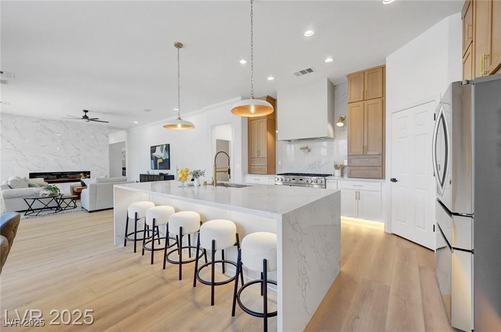 7808 Foothill Ash Avenue