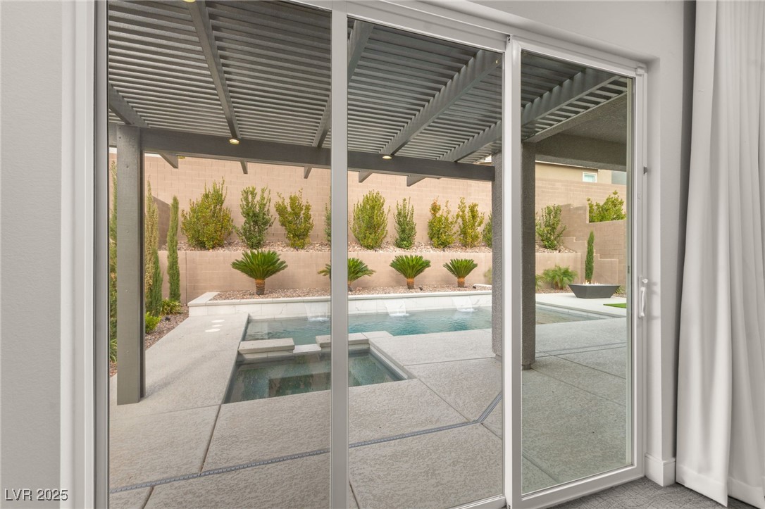 2670 Summit Springs Street, Henderson, Nevada image 26