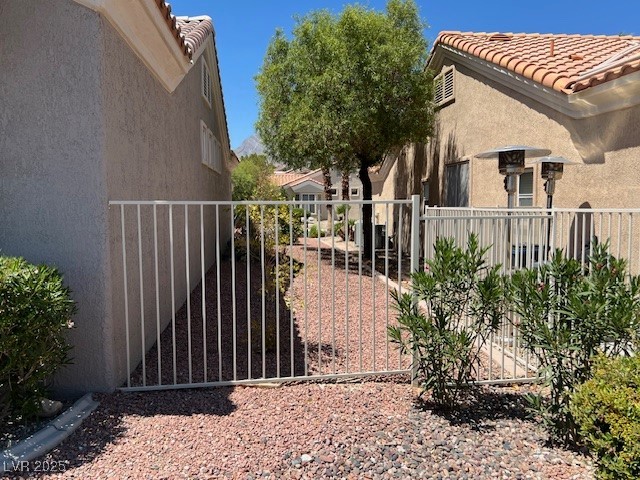 Las Vegas, Nevada 89134, United States, 2 Bedrooms Bedrooms, ,2 BathroomsBathrooms,Residential,Active,191363