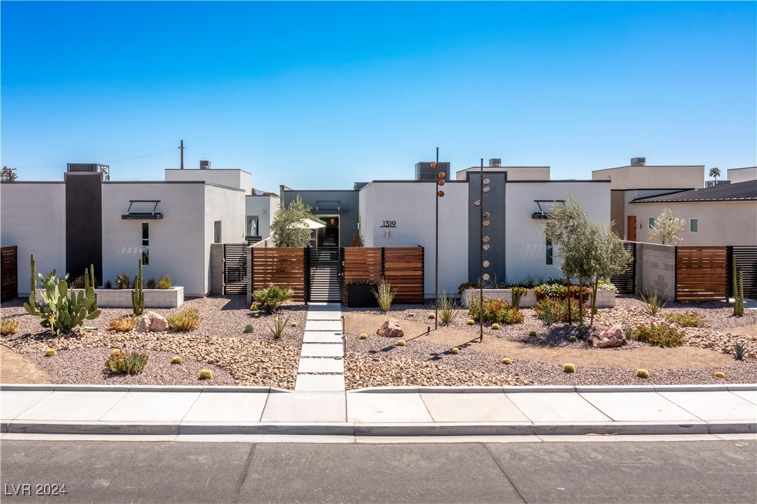 View Las Vegas, NV 89104 house