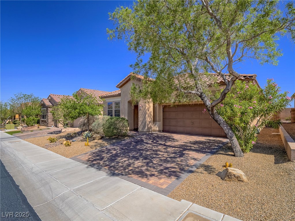1016 Via Calderia Place