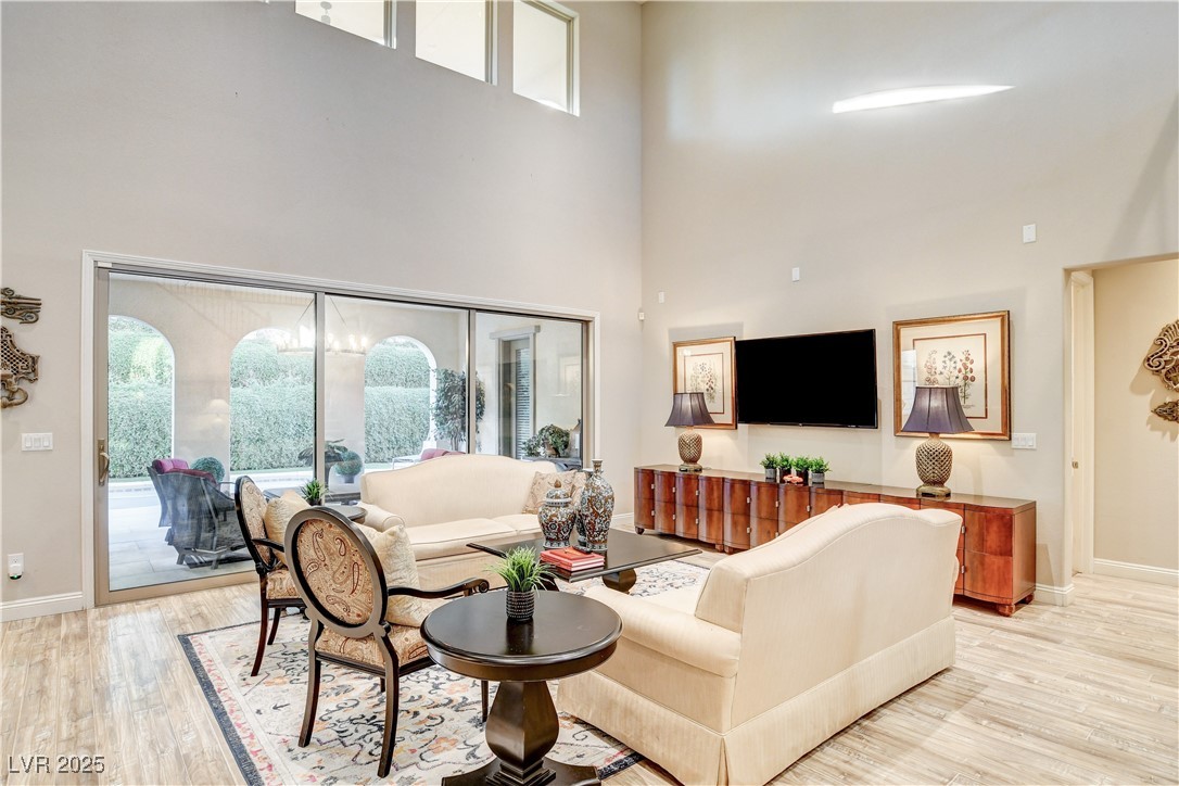 417 Rosina Vista Street