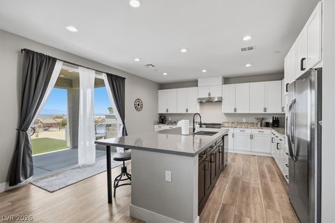Tiny photo for 724 N Naples Street, Henderson, NV 89015 (MLS # 2792313)