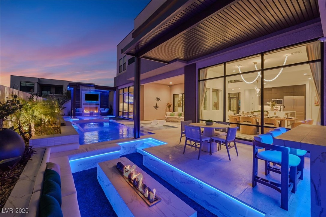 10718 Desert Heights Avenue