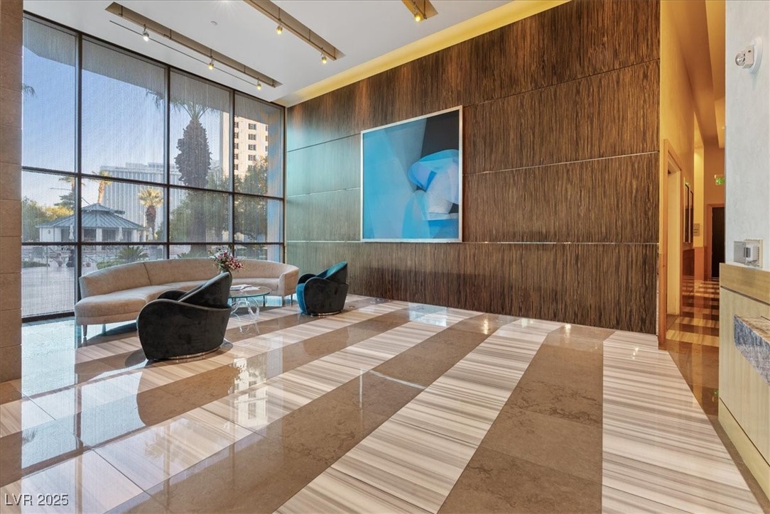 Las Vegas, Nevada 89109, United States, 2 Bedrooms Bedrooms, ,2 BathroomsBathrooms,Residential,Active,195945