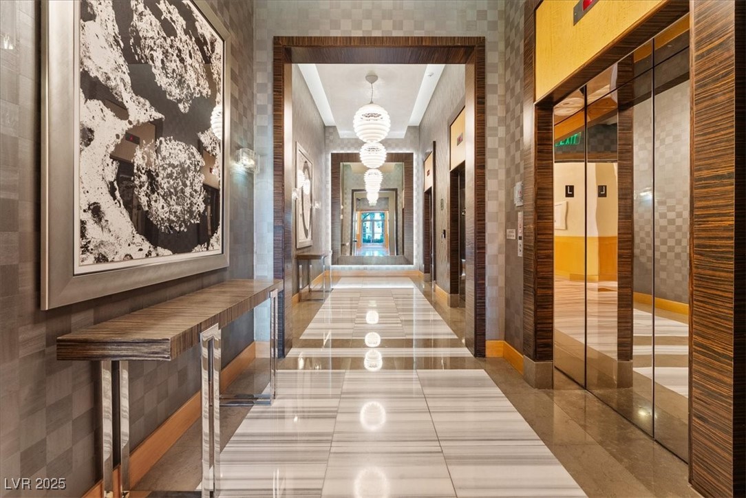 Las Vegas, Nevada 89109, United States, 2 Bedrooms Bedrooms, ,2 BathroomsBathrooms,Residential,Active,195945