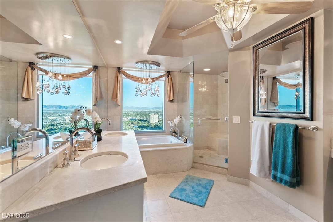 Las Vegas, Nevada 89109, United States, 2 Bedrooms Bedrooms, ,2 BathroomsBathrooms,Residential,Active,195945