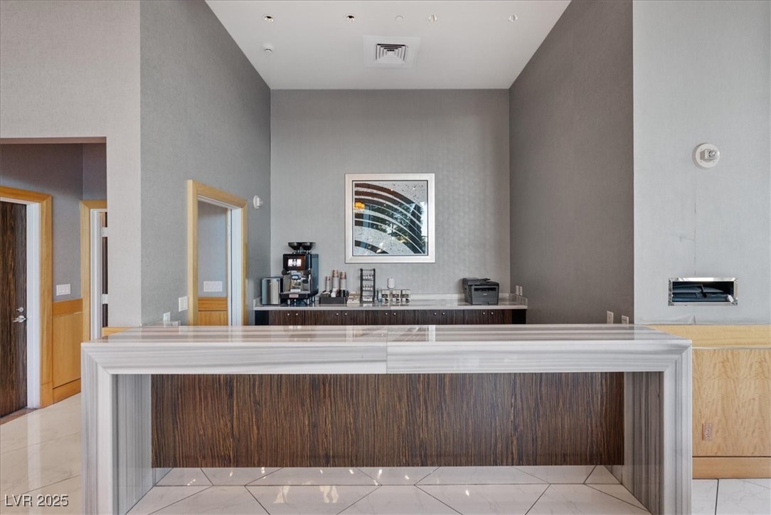 Las Vegas, Nevada 89109, United States, 2 Bedrooms Bedrooms, ,2 BathroomsBathrooms,Residential,Active,195945