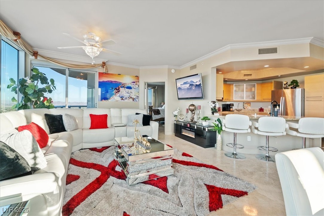 Las Vegas, Nevada 89109, United States, 2 Bedrooms Bedrooms, ,2 BathroomsBathrooms,Residential,Active,195945