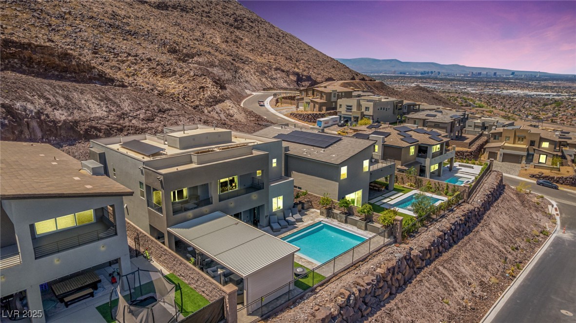 302 Watteau Court