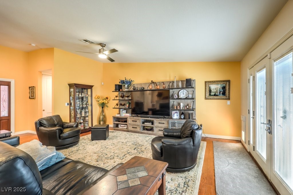 Properties 4 4095 Ridgewood Avenue