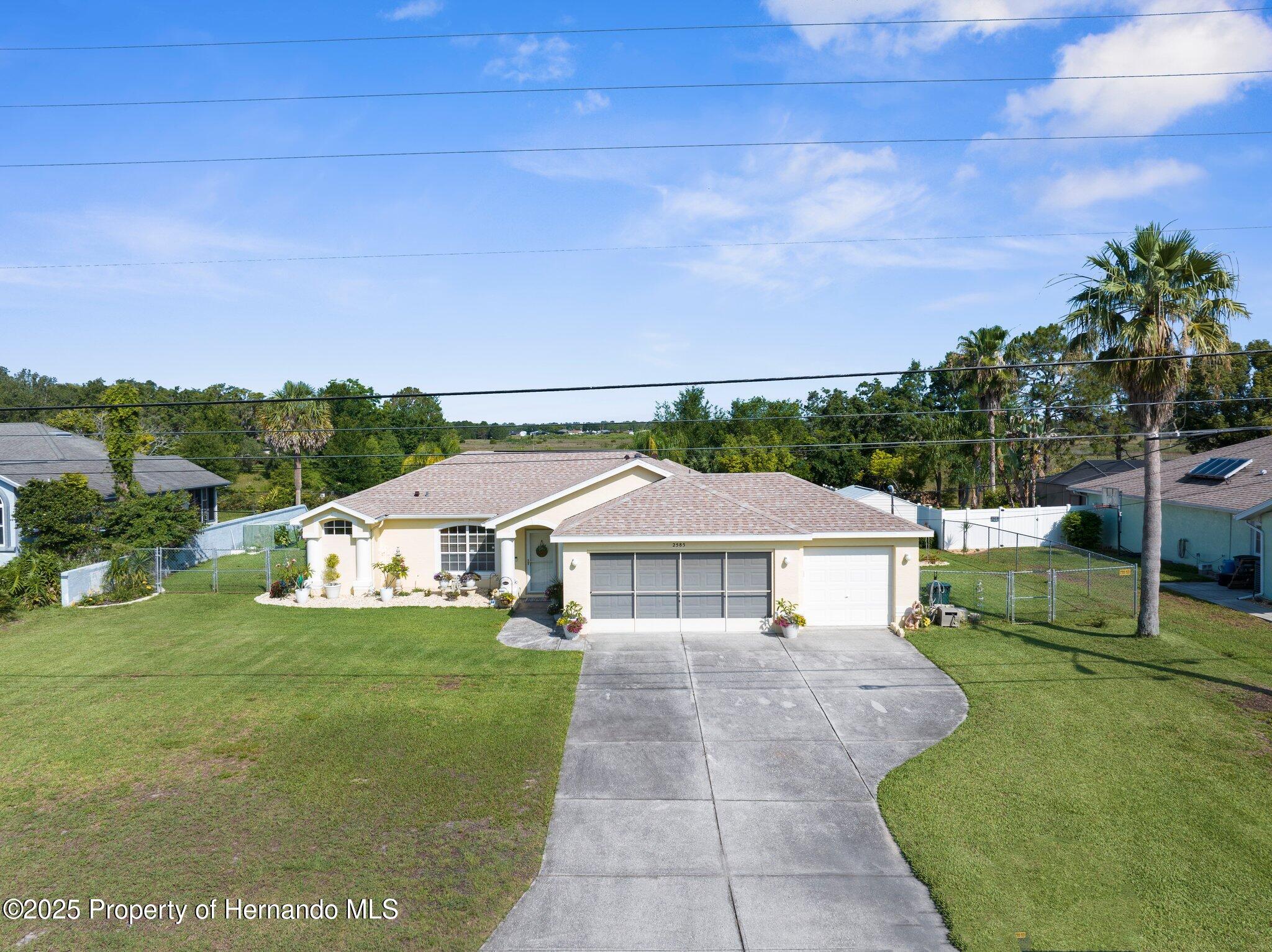 2585 Waterfall Drive, Spring Hill, Florida image 2