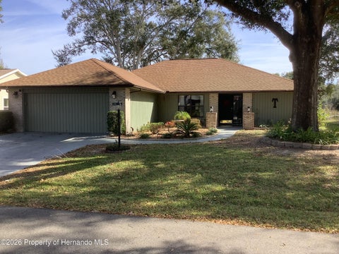 Homes For Sale - 34433 Cedarfield Drive<br/> Hernando County, Dade City, FL 33523