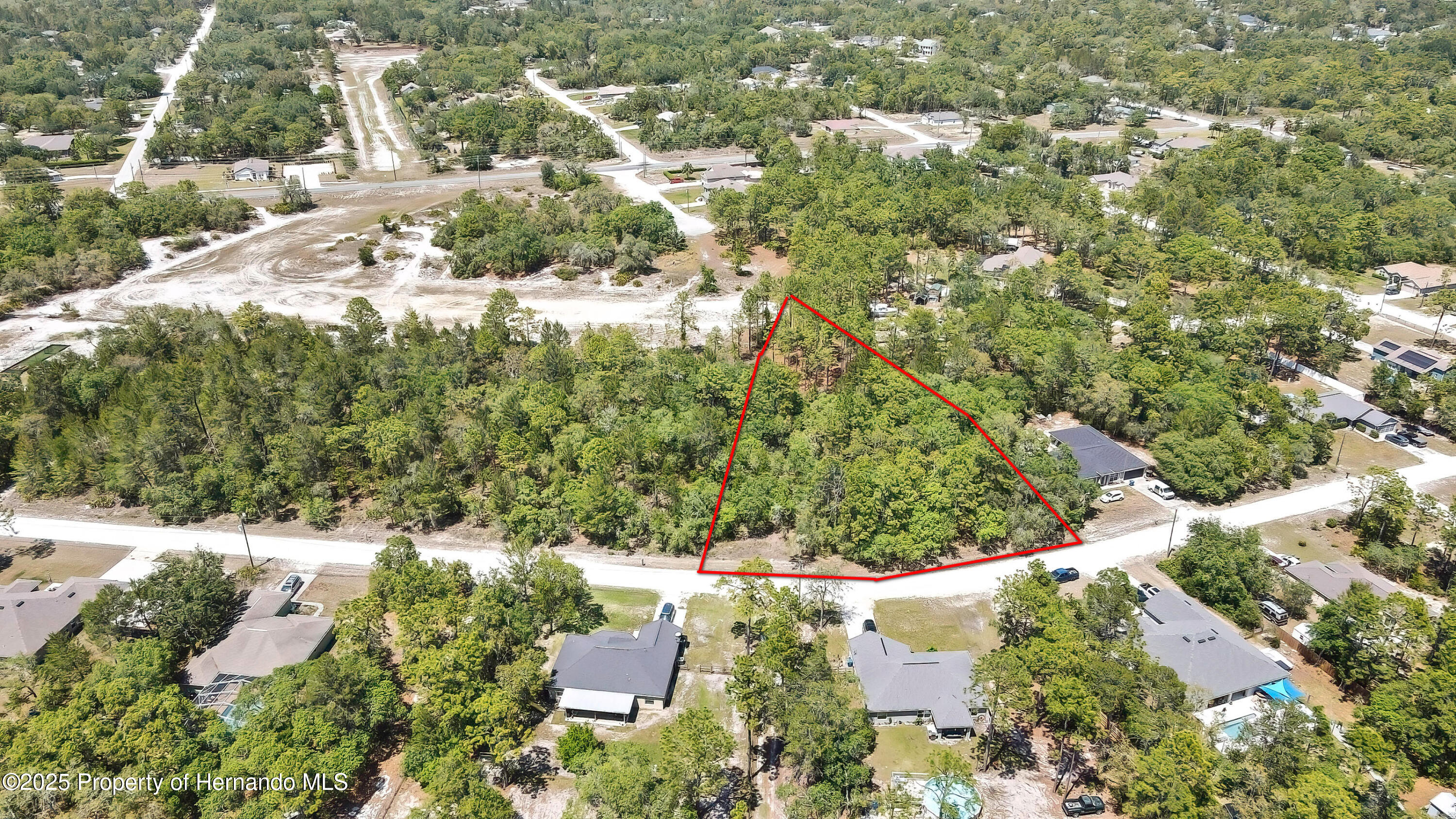 10489 Maybird Avenue, Weeki Wachee, Florida image 1
