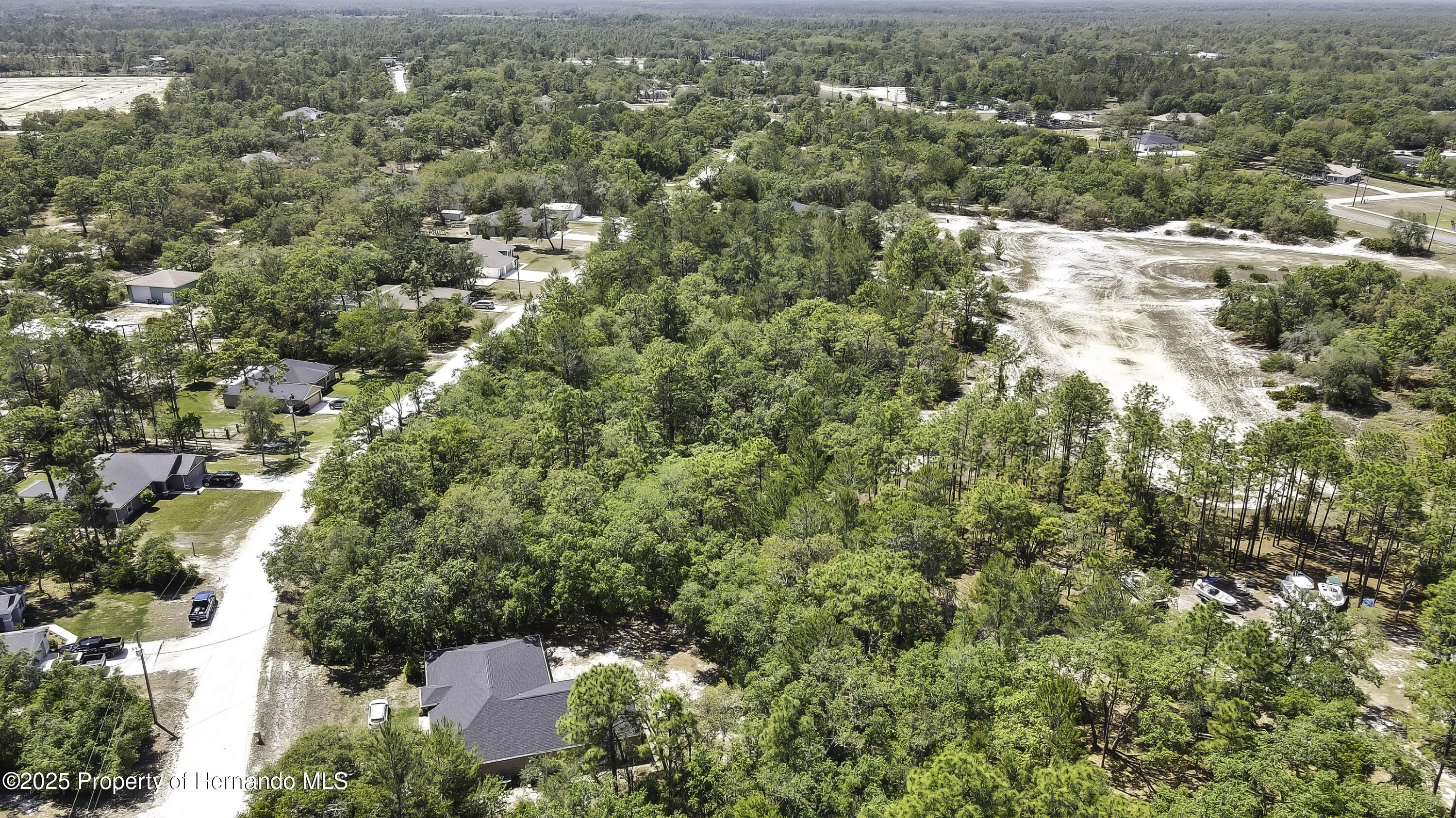 10489 Maybird Avenue, Weeki Wachee, Florida image 4