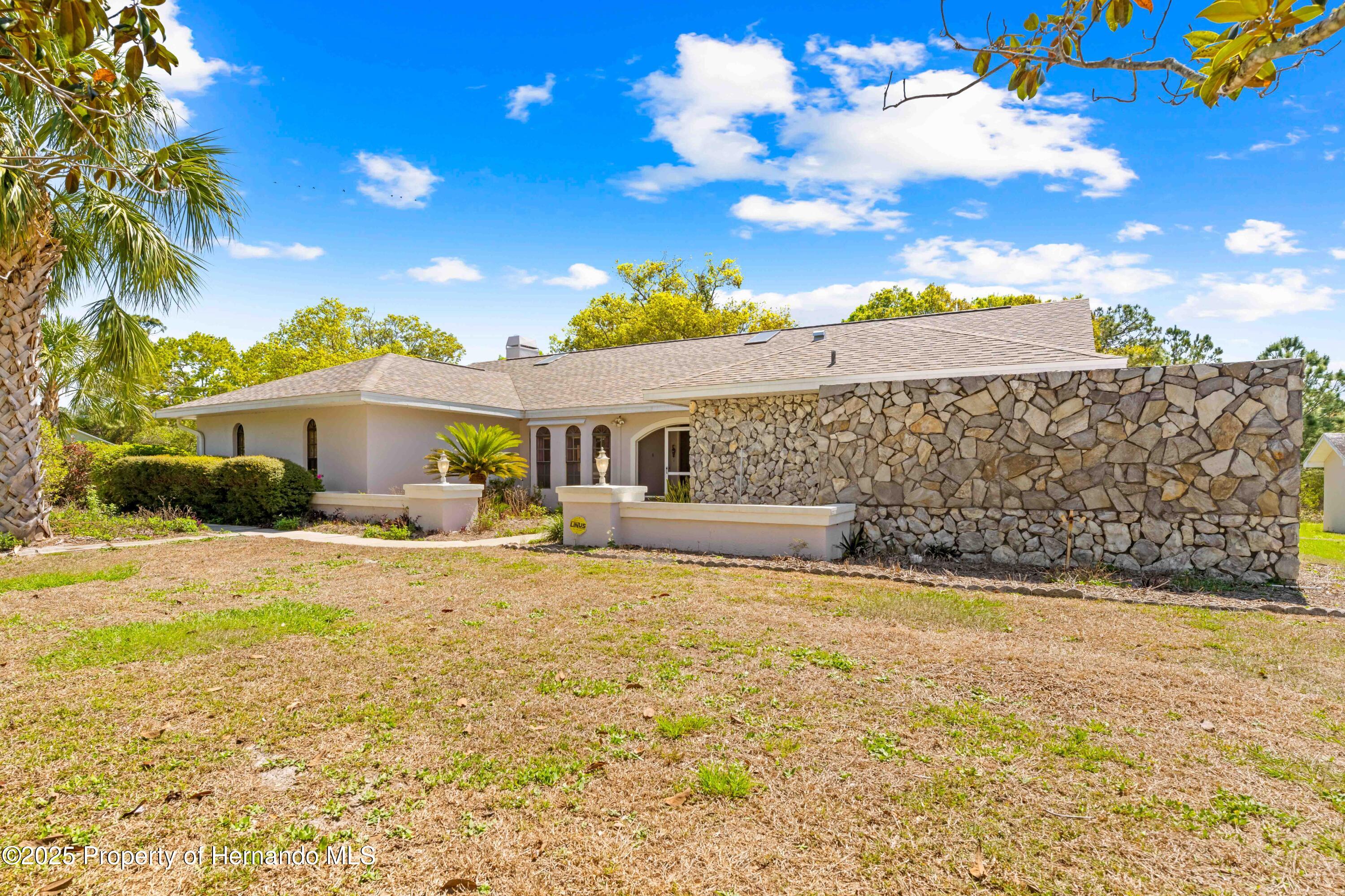9060 Prespare Court, Spring Hill, Florida image 2