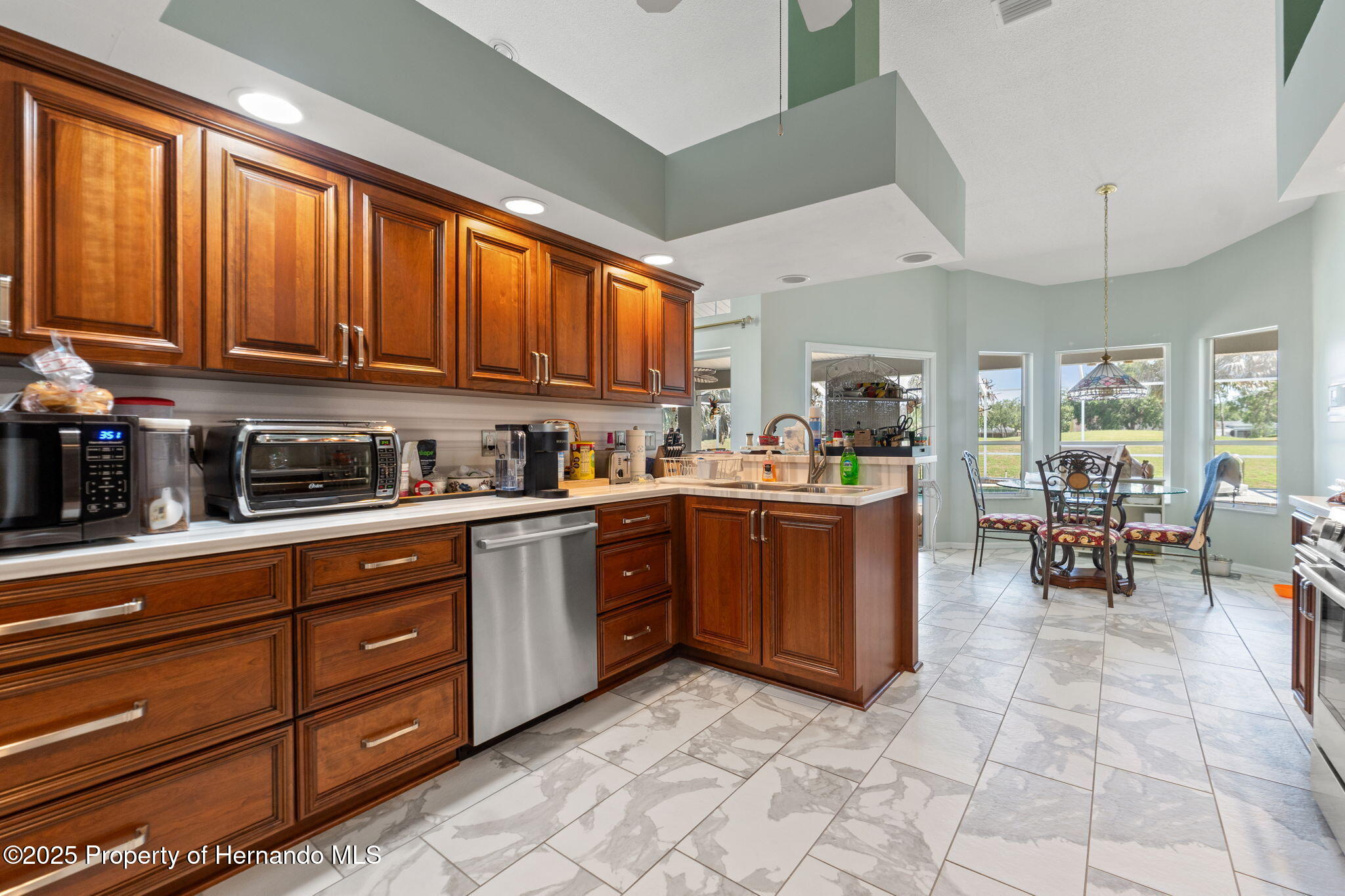 9276 Ashley Drive, Weeki Wachee, Florida image 11