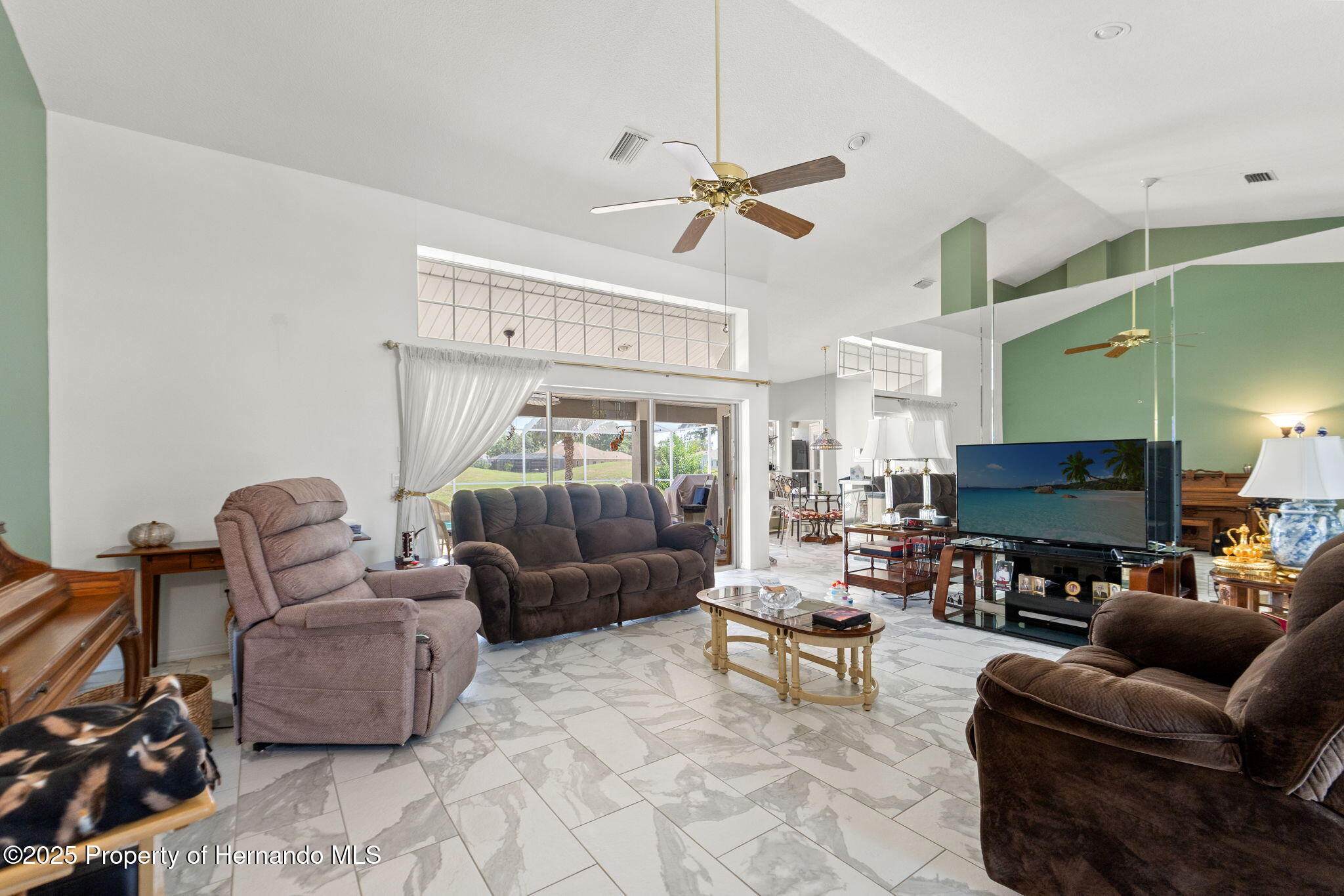 9276 Ashley Drive, Weeki Wachee, Florida image 8