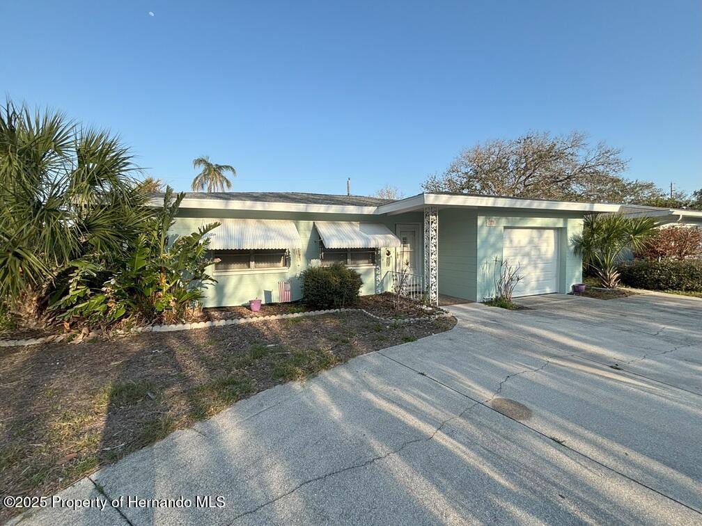 2818 46 Street, Gulfport, Florida image 1