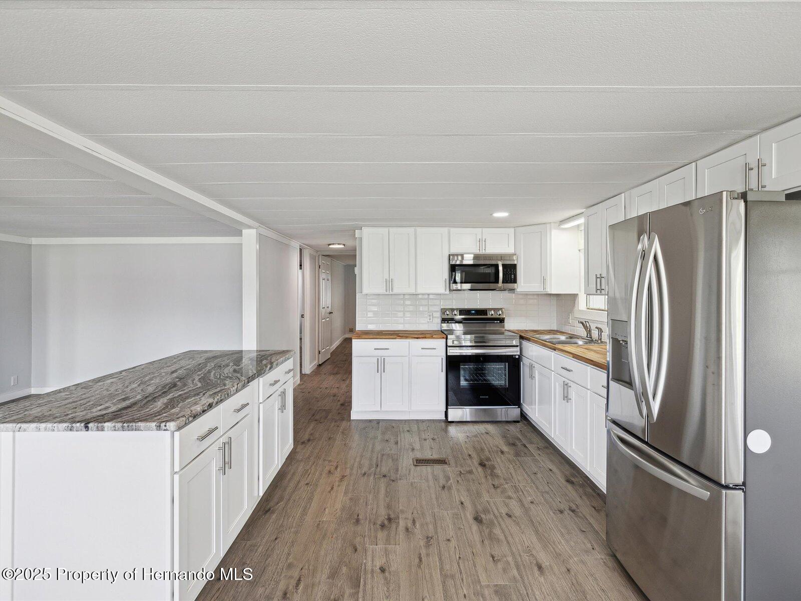 14200 Sandhurst Street, Brooksville, Florida image 4