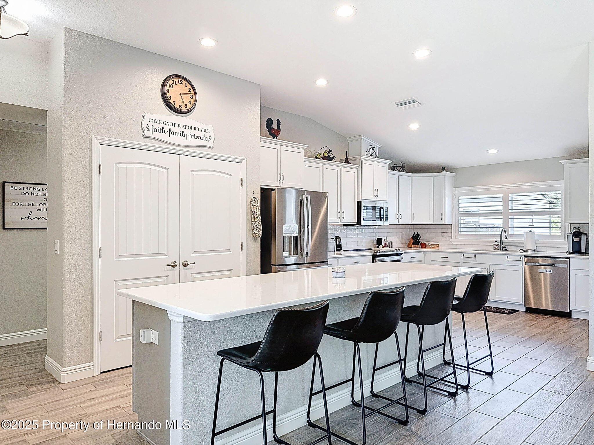 11160 Gyrafalcon Avenue, Weeki Wachee, Florida image 25